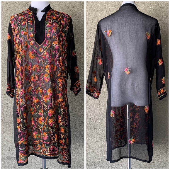 🔥5/$20🔥 Black Chiffon Tunic Embroidered size L - Picture 2 of 12